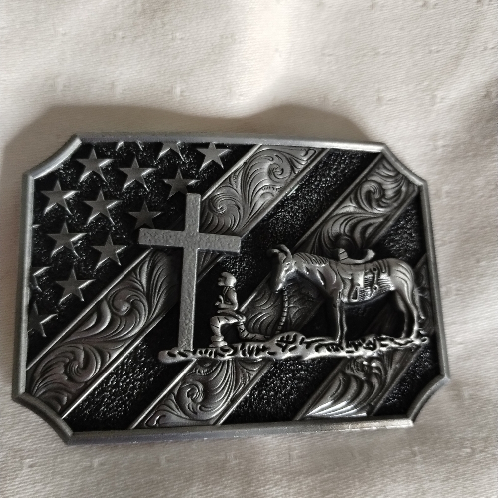 New American Flag Praying Cowboy And Horse Western Belt Buckle - Picture 1 of 2